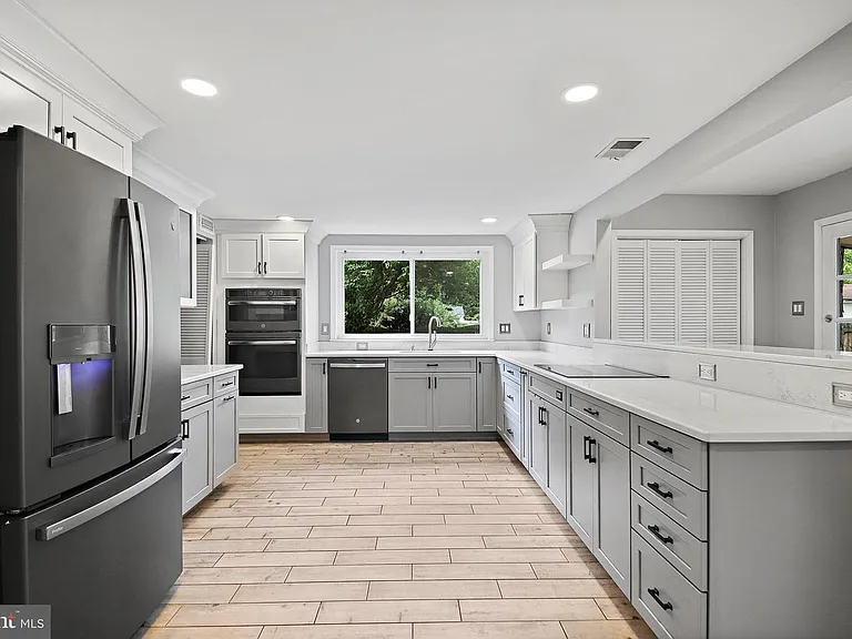 511 Avondale Dr — Photo 27