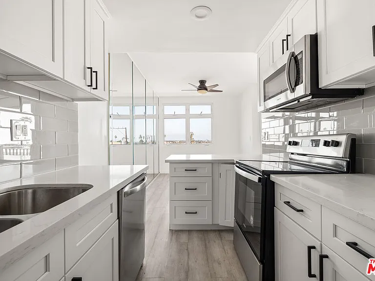 900 Euclid St #404 — Photo 5