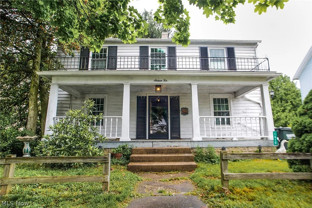 1610 Chestnut St photo 1