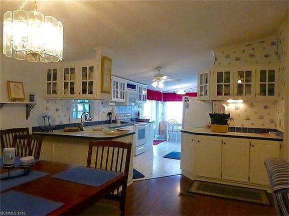 3rd image of 532 Riverwind Dr