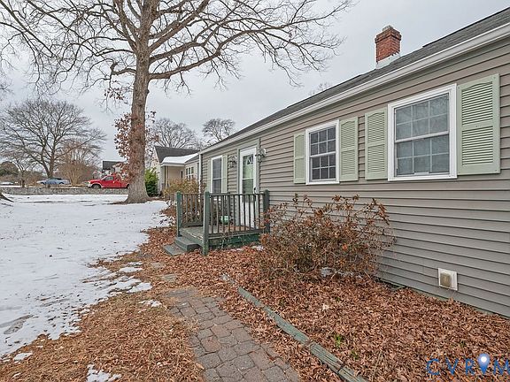 3rd image of 2914 Overton Rd