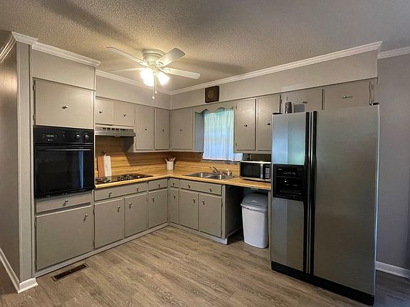 2nd image of 636 Charger Dr