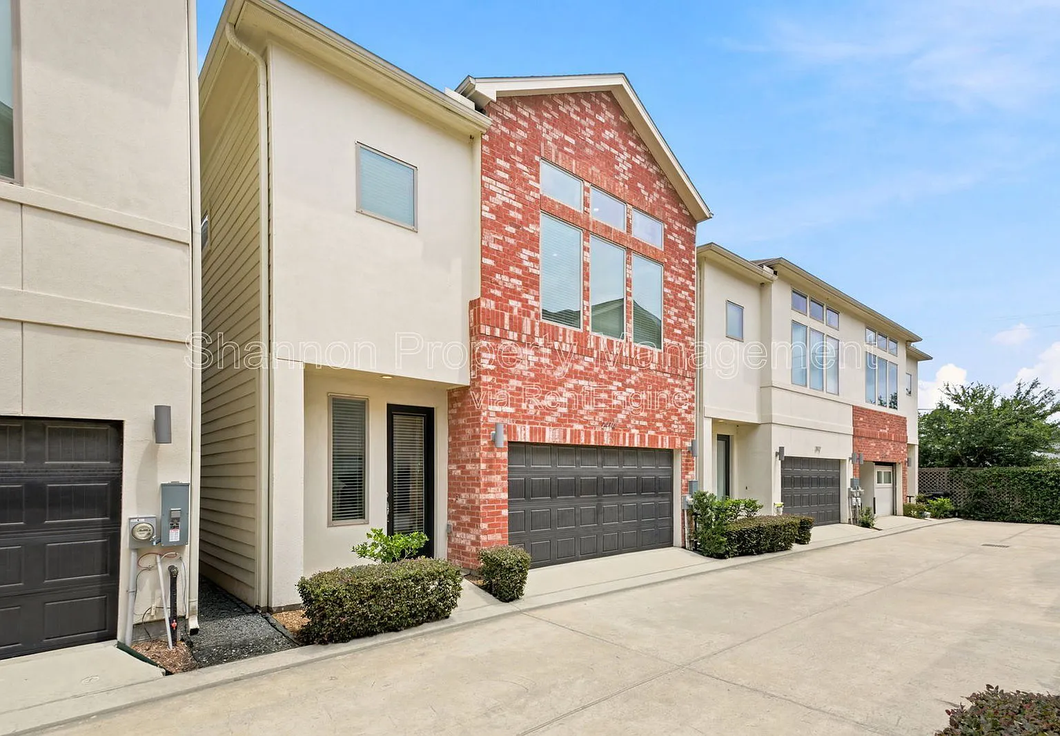 3 bed, 2.5 bath, 1562 sqft, $2,450 — Photo 4