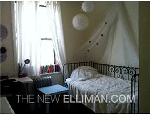 Rented by Douglas Elliman | media 27