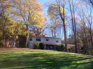 137 Hillside Dr, Franklin, NC 28734