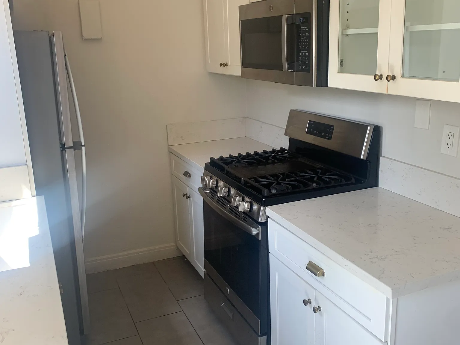 Studio, 450 sqft, $1,450 — Photo 2