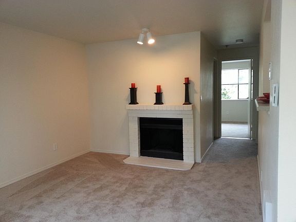 3rd image of 6104 185th Ct NE #W205