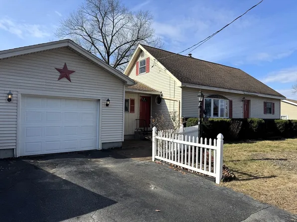 183 Langevin St, Chicopee, MA 01020