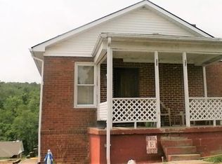 916 Mary St, Langeloth, PA