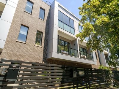 1727 N Winnebago Ave, Chicago, IL, 60647