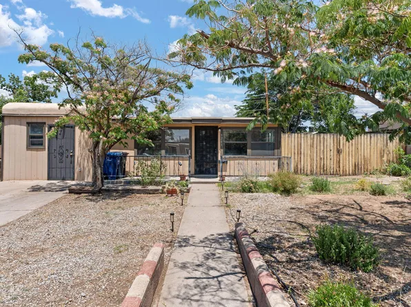 9201 Mescalero Rd NE, Albuquerque, NM 87111