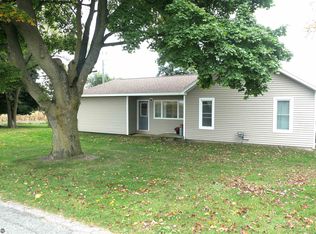 4900 E Kendaville Rd, Edmore, MI 48829