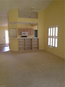 733 Wiggins Lake Dr APT 201, Naples, FL, 34110