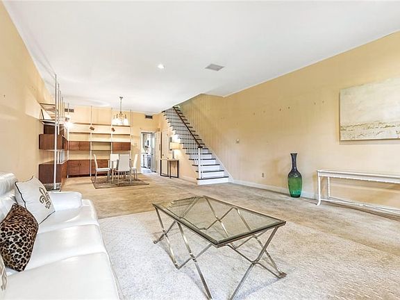 5th image of 1706 Delachaise St