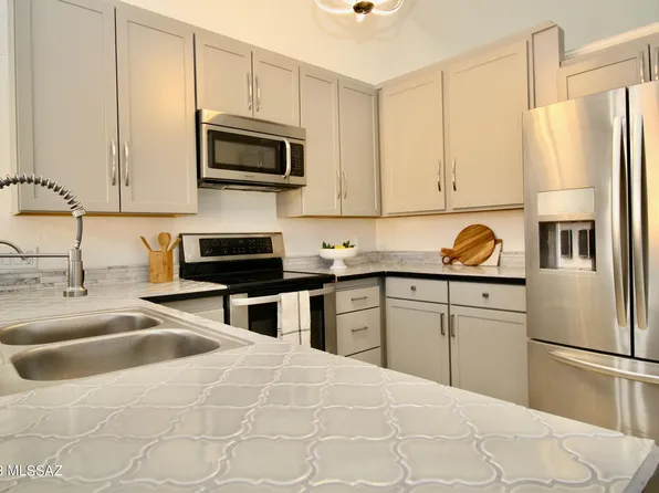 5349 S Oakhaven Dr, Tucson, AZ 85746