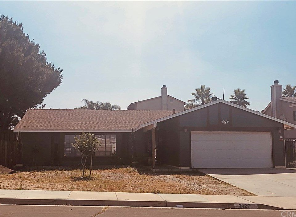 1st image of 2127 Tierra Rojo St
