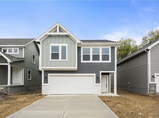 8833 SW 9th Ter, Blue Springs, MO 64064