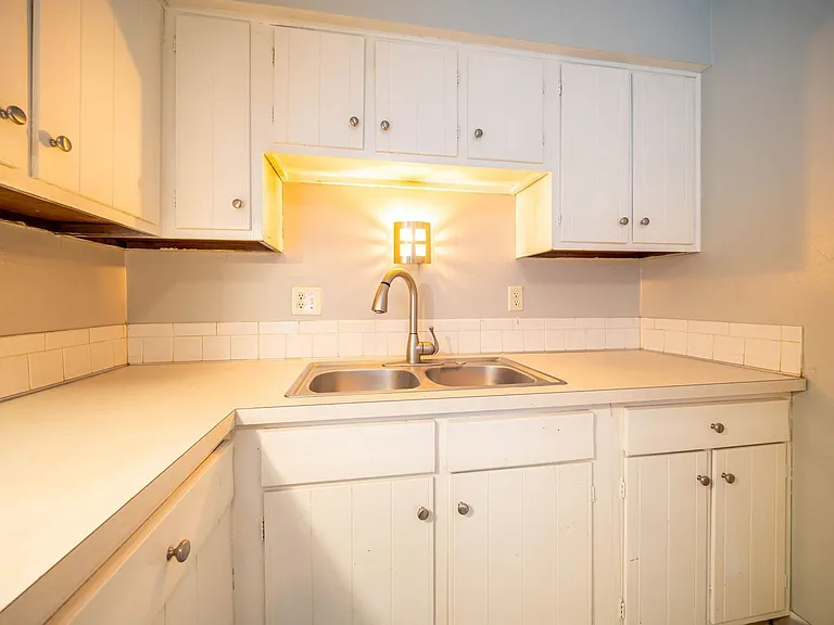 311 E Jenkins Ave #A — Photo 6