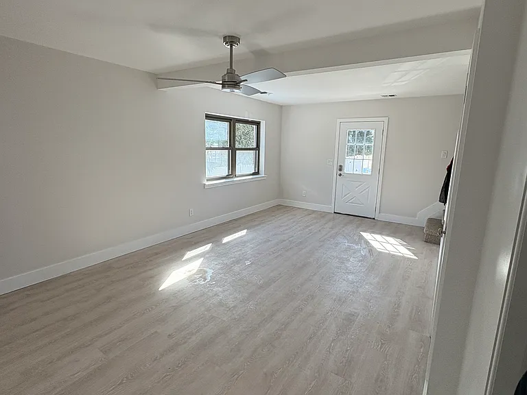 136 Albany Blvd #17E — Photo 2