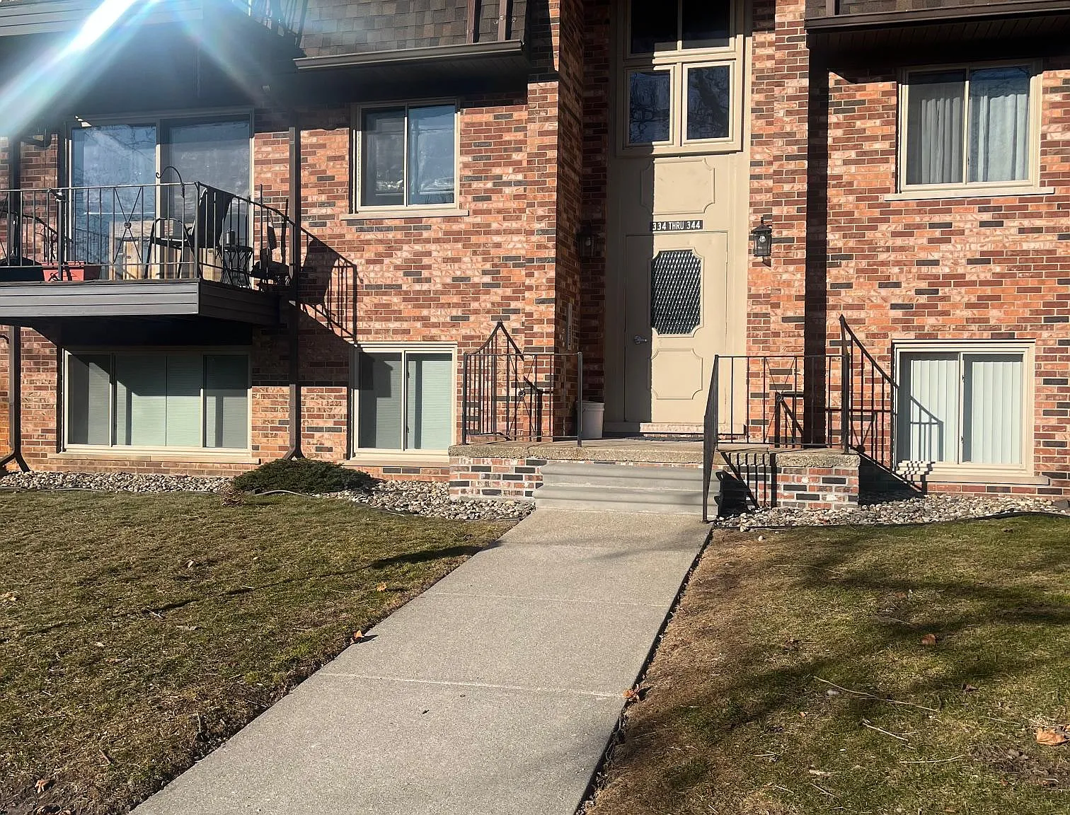 2 bed, 925 sqft, $1,400 — Photo 3