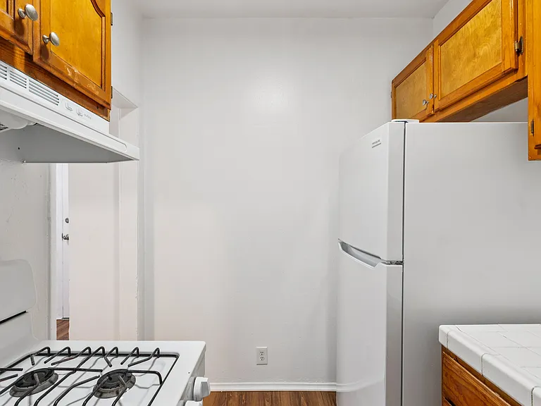 1220 S. Olive St. — Photo 16