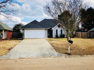 110 Hunters Oak Cv, Brandon, MS 39047