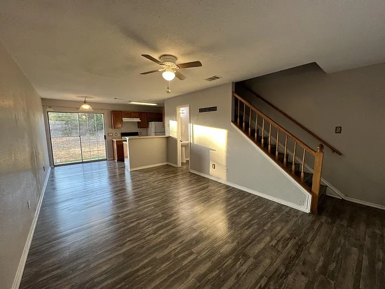 5908 Greengate Dr #C — Photo 3
