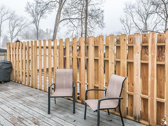 4th image of 7331 Elmwood Rd