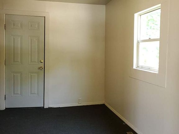 4th image of 1219 & 1221 Joan Ave #1219