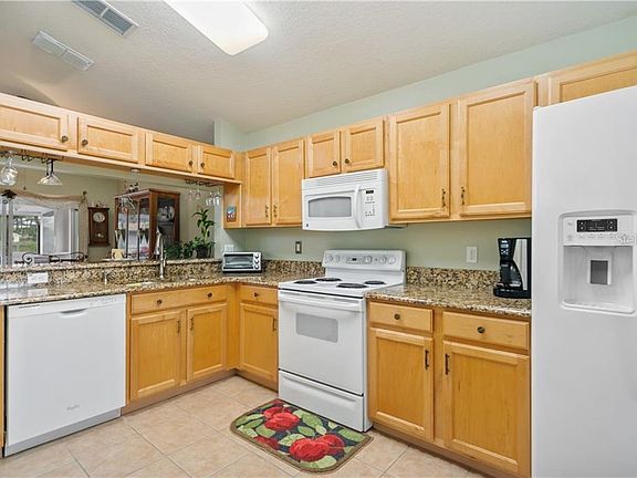 4th image of 2760 Bellewater Pl