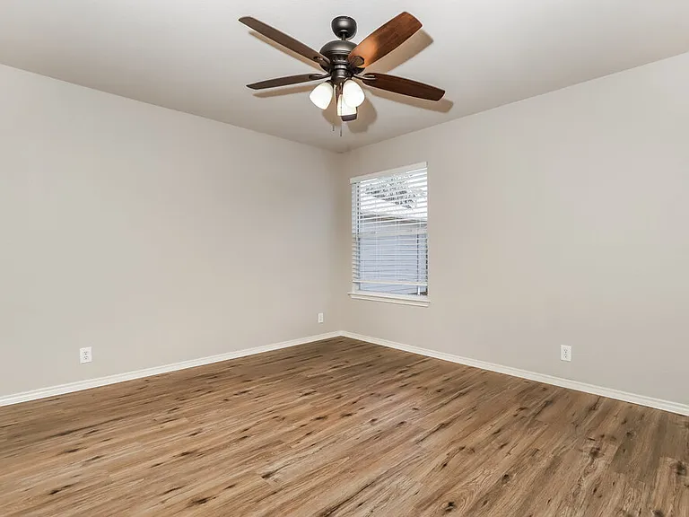 2123 Dodge Dr — Photo 12