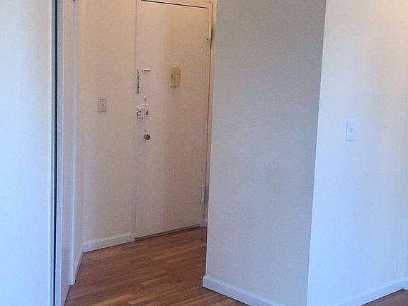 3rd image of 100 W 87th St APT 3D