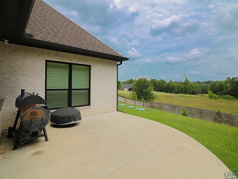 140 Lilly Lue Ln — Photo 37