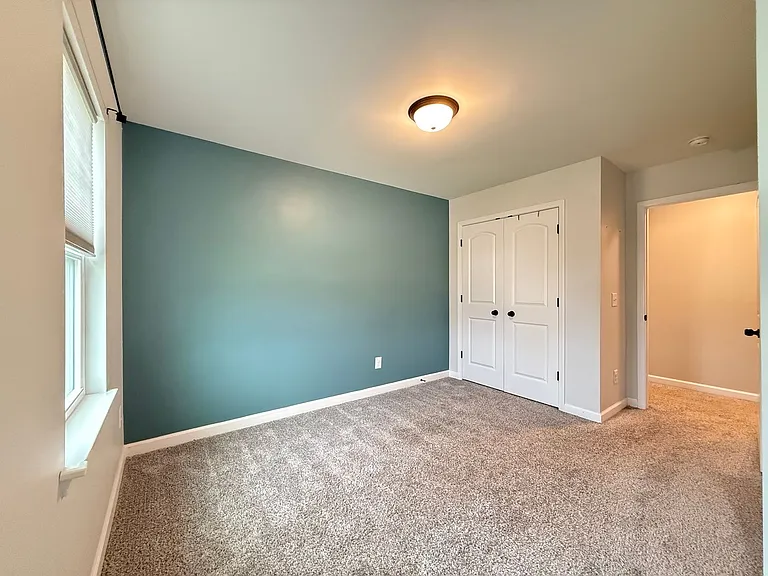303 Breezeway Dr — Photo 42