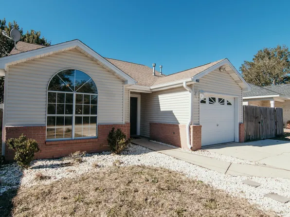 492 Cascabellas St, Mary Esther, FL 32569