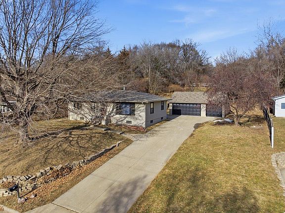 2nd image of 206 Ivy Dr