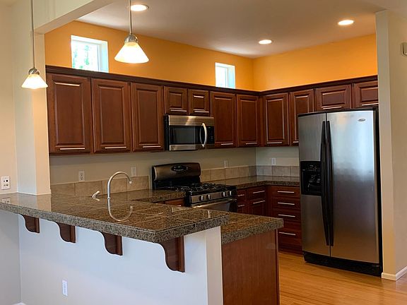 5th image of 2495 NE Kyle Ct