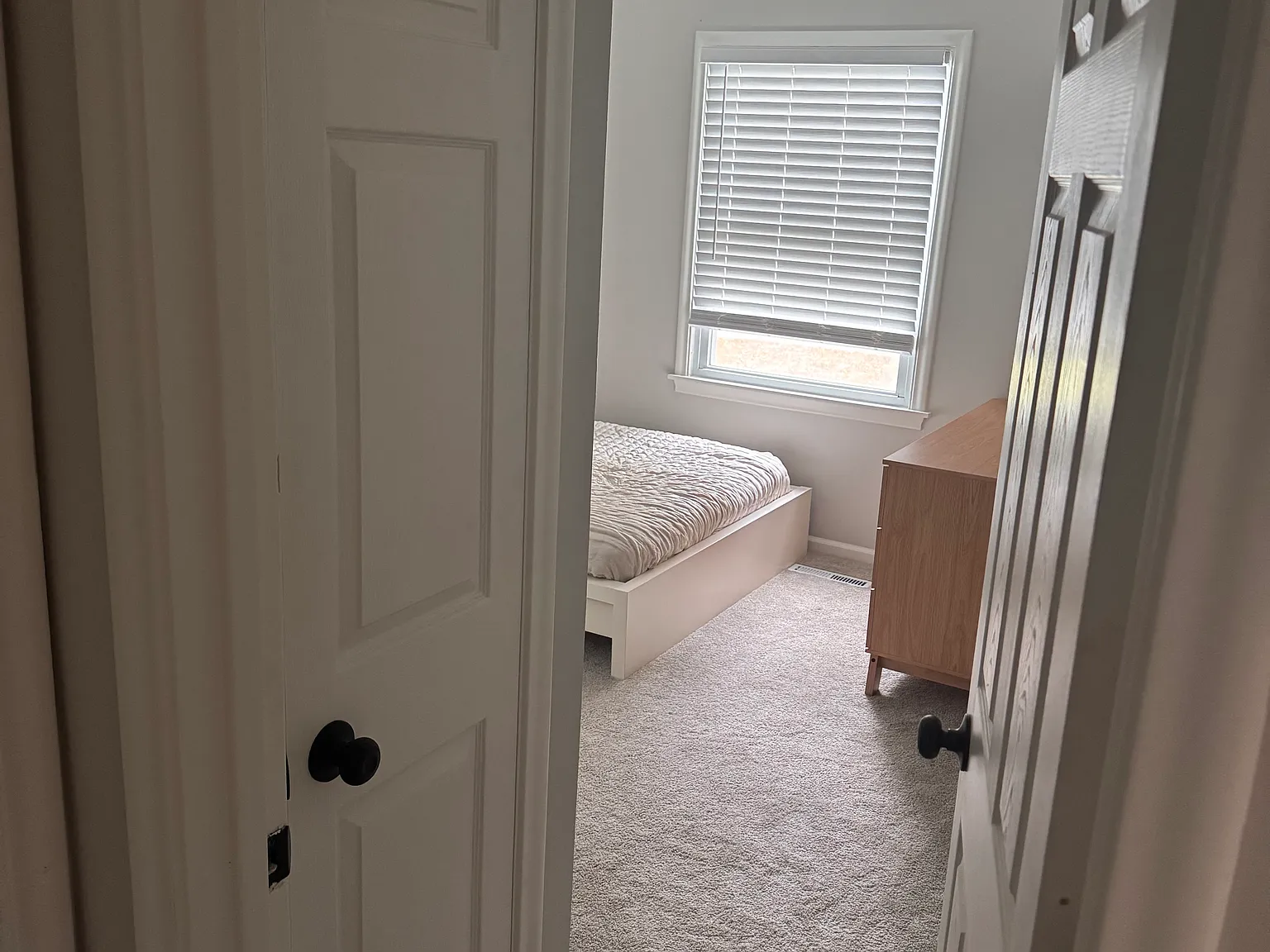 4 bed, 1765 sqft, $950 — Photo 2