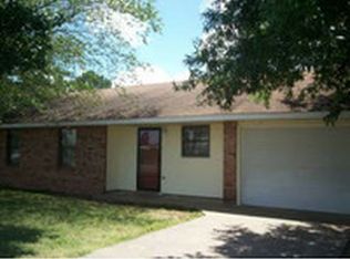 1801 N Maple St, Stuttgart, AR 72160