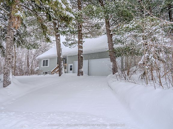 2nd image of 10 Toronto St