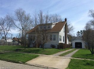 26 Highland Ave, Columbiana, OH 44408