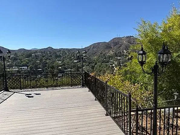 3011 Hollywell Pl, Glendale, CA 91206