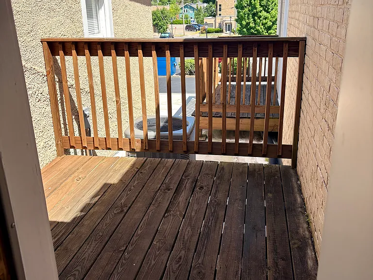118 N Spring St #1 — Photo 14