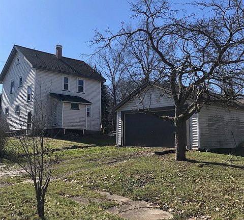 3rd image of 3904 Avalon Ct