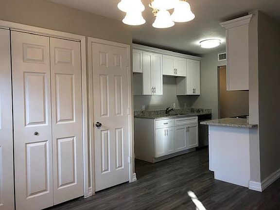 5th image of 6517 Yarmouth Ave