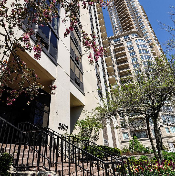 1st image of 2500 N Lakeview Ave APT 1504
