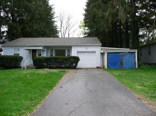 938 Lateglow Ct, Newark, OH 43055