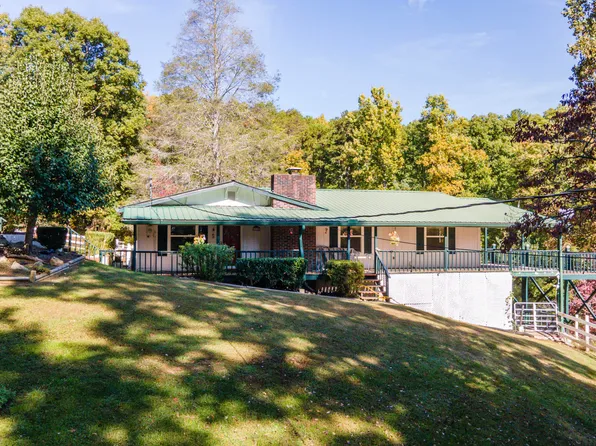 215 Tall Pine Cir, Tellico Plains, TN 37385