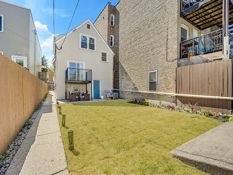 1933 N Monticello Ave #1 — Photo 16