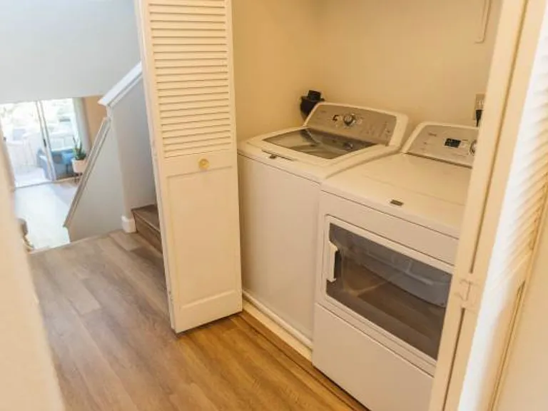 110 Everson Dr — Photo 10